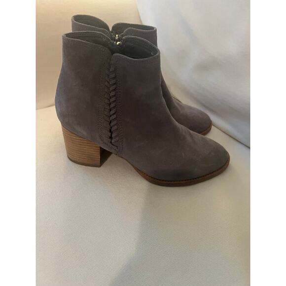 Blondo Ankle Boots - Picture 1 of 5